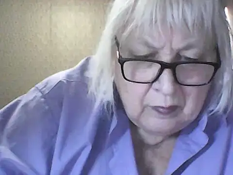 Snapshot of Alexia64231 chatting on 03-12-26, 04:40 Alexia64231 online show from 03-12-26, 04:40