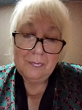 Alexia64231 online show from 11-03-25, 09:18