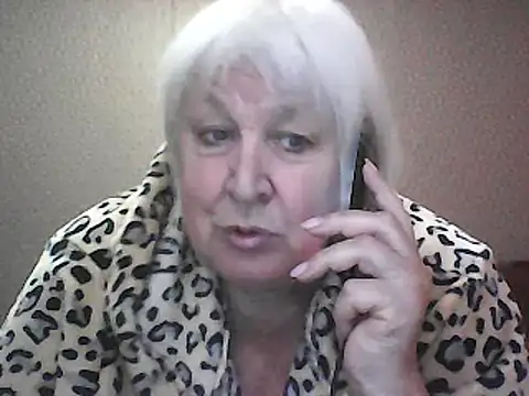 Alexia64231 online show from 10-06-25, 05:02