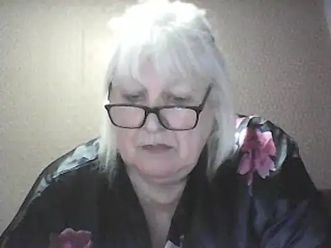 Snapshot of Alexia64231 chatting on 04-16-26, 01:45 Alexia64231 online show from 04-16-26, 01:45