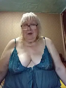 Snapshot of Alexia64231 chatting on 06-25-26, 03:15 Alexia64231 online show from 06-25-26, 03:15