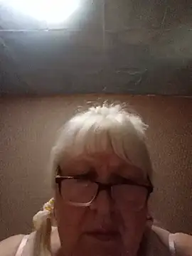 Snapshot of Alexia64231 chatting on 06-27-26, 11:05 Alexia64231 online show from 06-27-26, 11:05
