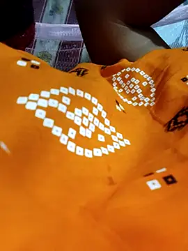 Snapshot of Bhabi-Hot0 chatting on 11-07-25, 08:13 Bhabi-Hot0 online show from 11-07-25, 08:13