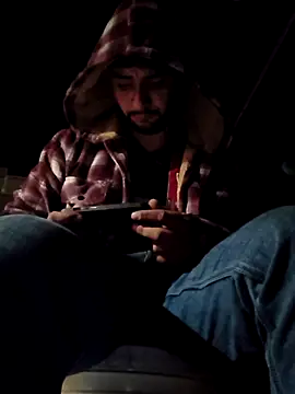 Julians26ne online show from 04-18-26, 01:57