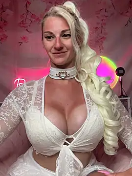 Snapshot of Barbie-Pink chatting on 07-01-26, 03:34 Barbie-Pink online show from 07-01-26, 03:34