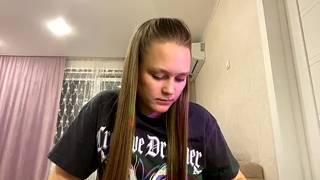 SoSweetGirl online show from 09-26-25, 05:09