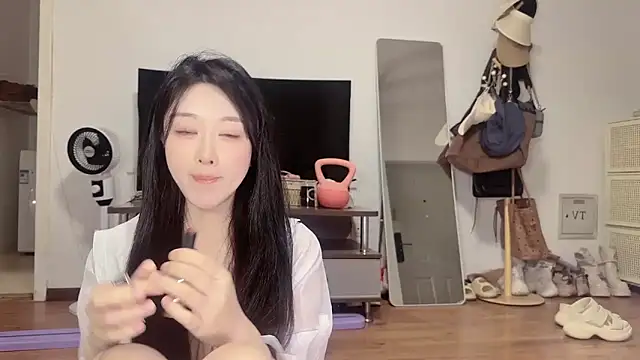 Snapshot of Puppy-520 chatting on 09-15-25, 01:55 Puppy-520 online show from 09-15-25, 01:55