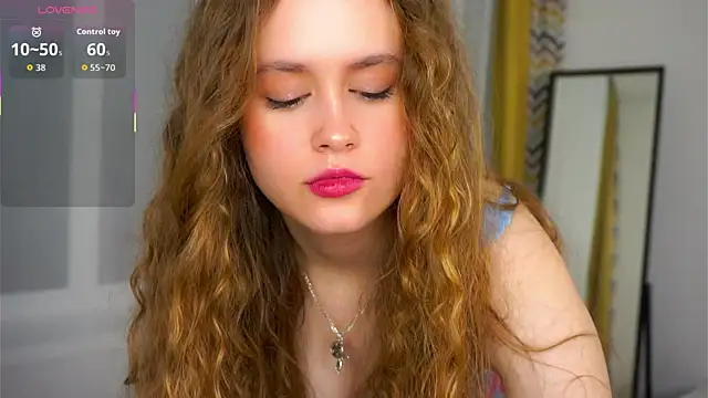 SusannaScholler online show from 10-28-25, 07:13