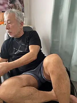 gholly2007 online show from 10-25-25, 02:33