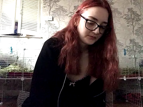 Snapshot of ivysplayhouse chatting on 10-01-25, 10:09 ivysplayhouse online show from 10-01-25, 10:09