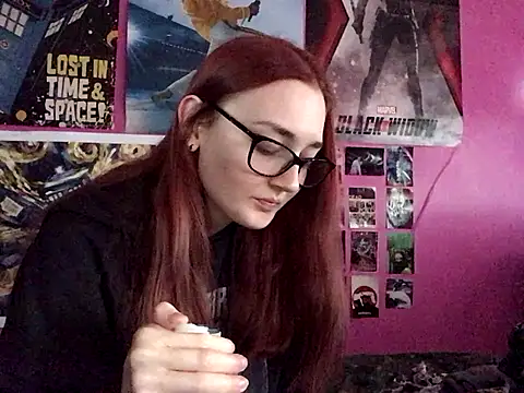 Snapshot of ivysplayhouse chatting on 09-27-25, 12:44 ivysplayhouse online show from 09-27-25, 12:44