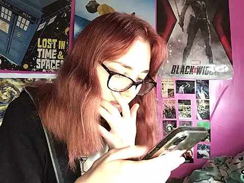 Snapshot of ivysplayhouse chatting on 10-10-25, 11:33 ivysplayhouse online show from 10-10-25, 11:33