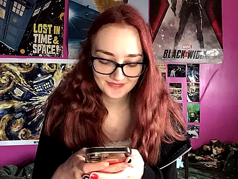 Snapshot of ivysplayhouse chatting on 10-04-25, 11:01 ivysplayhouse online show from 10-04-25, 11:01