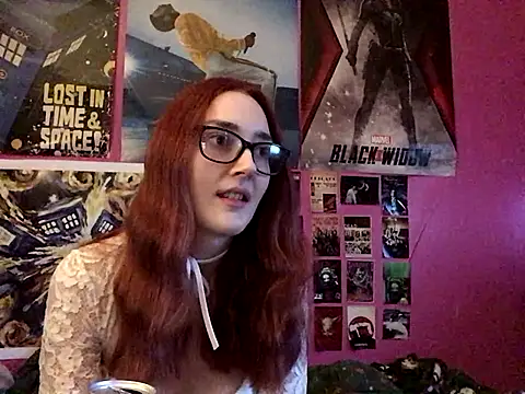 Snapshot of ivysplayhouse chatting on 09-20-25, 06:02 ivysplayhouse online show from 09-20-25, 06:02