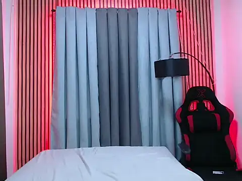 hot emman online show from 11-23-25, 06:12