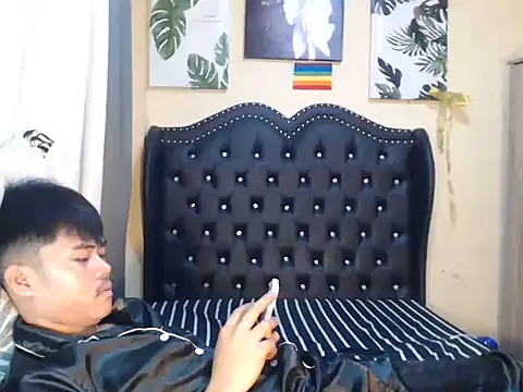 hot emman online show from 03-27-26, 10:33