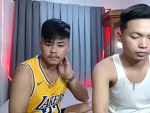 hot emman online show from 11-13-25, 12:14