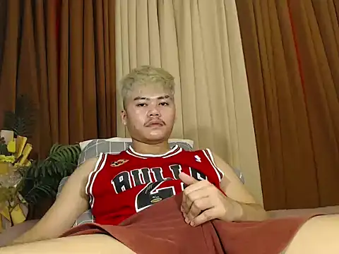 hot emman online show from 04-18-26, 09:11