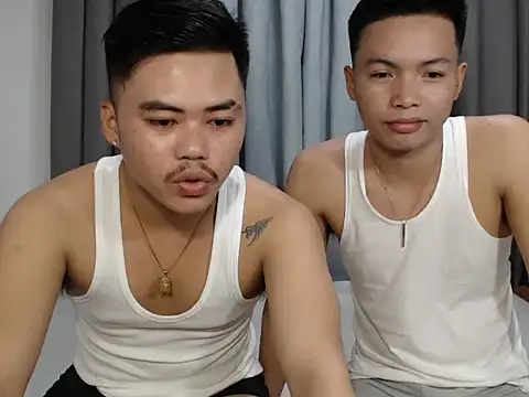 Snapshot of hot_emman chatting on 10-24-25, 04:22 hot emman online show from 10-24-25, 04:22