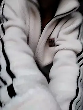 Snapshot of oxxy_jean chatting on 02-18-26, 11:50 oxxy jean online show from 02-18-26, 11:50