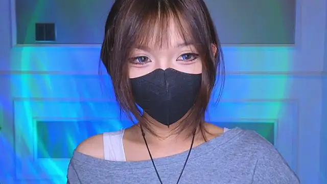      Panda      online show from 03-23-26, 06:19