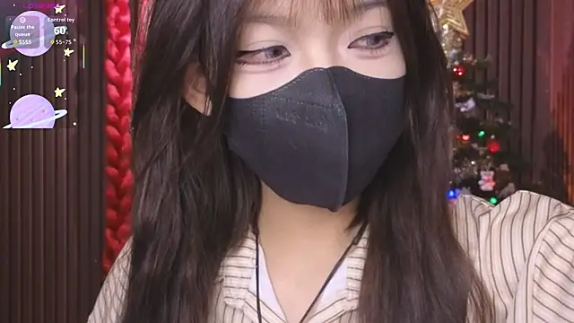      Panda      online show from 12-17-25, 03:17