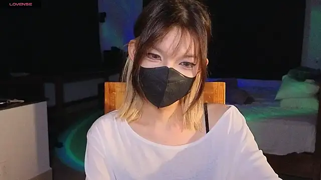      Panda      online show from 04-17-26, 07:38