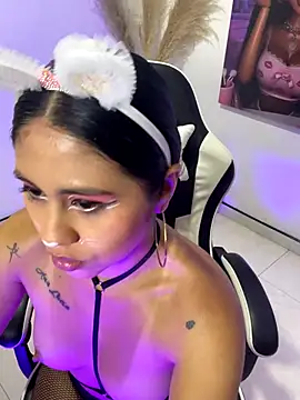 LuluMonroe Eup online show from 10-19-25, 03:42