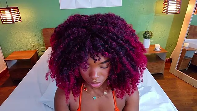 Snapshot of Chocolatte_dreams chatting on 09-10-25, 01:10 Chocolatte dreams online show from 09-10-25, 01:10