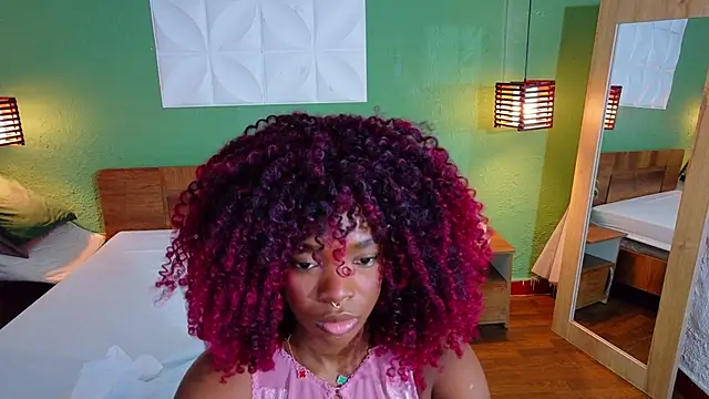 Snapshot of Chocolatte_dreams chatting on 10-06-25, 01:23 Chocolatte dreams online show from 10-06-25, 01:23