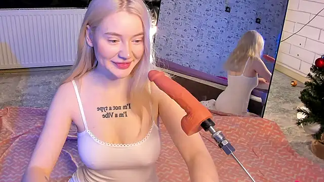 Lillie Berry online show from 02-11-26, 04:45