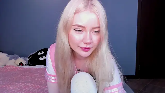 Snapshot of Lillie_Berry chatting on 05-07-26, 05:11 Lillie Berry online show from 05-07-26, 05:11