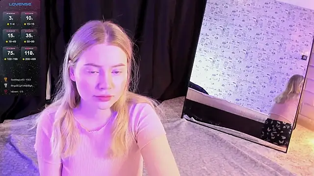 Lillie Berry online show from 11-16-25, 04:28