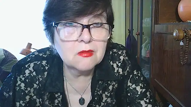 Snapshot of VeronicaGold511 chatting on 05-27-26, 06:54 VeronicaGold511 online show from 05-27-26, 06:54