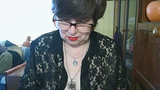 Snapshot of VeronicaGold511 chatting on 06-04-26, 07:02 VeronicaGold511 online show from 06-04-26, 07:02