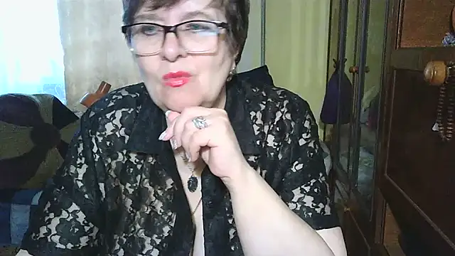 VeronicaGold511 online show from 11-28-25, 08:14