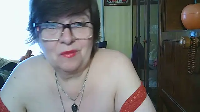 Snapshot of VeronicaGold511 chatting on 06-14-26, 06:25 VeronicaGold511 online show from 06-14-26, 06:25