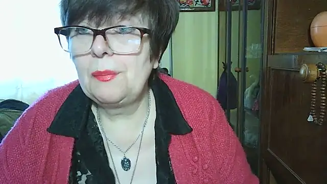 Snapshot of VeronicaGold511 chatting on 04-25-26, 06:38 VeronicaGold511 online show from 04-25-26, 06:38