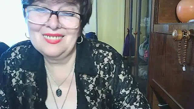 Snapshot of VeronicaGold511 chatting on 05-08-26, 07:01 VeronicaGold511 online show from 05-08-26, 07:01