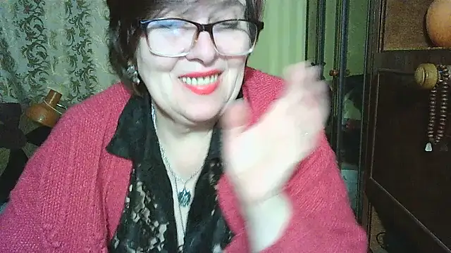 Snapshot of VeronicaGold511 chatting on 02-10-26, 05:12 VeronicaGold511 online show from 02-10-26, 05:12