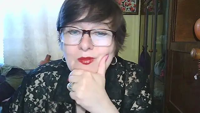Snapshot of VeronicaGold511 chatting on 05-07-26, 07:34 VeronicaGold511 online show from 05-07-26, 07:34