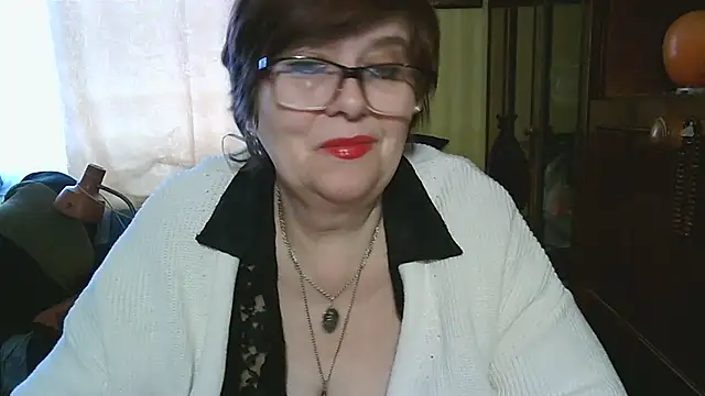 Snapshot of VeronicaGold511 chatting on 02-05-26, 08:10 VeronicaGold511 online show from 02-05-26, 08:10