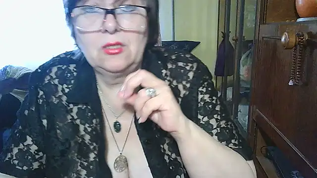 Snapshot of VeronicaGold511 chatting on 03-02-26, 06:58 VeronicaGold511 online show from 03-02-26, 06:58