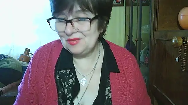 Snapshot of VeronicaGold511 chatting on 04-26-26, 06:54 VeronicaGold511 online show from 04-26-26, 06:54