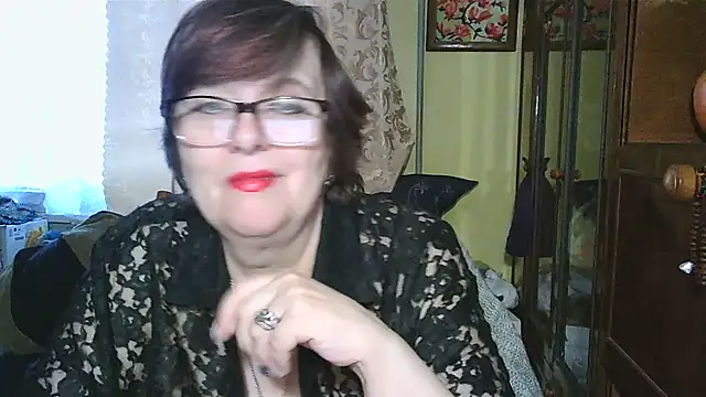 Snapshot of VeronicaGold511 chatting on 02-27-26, 06:02 VeronicaGold511 online show from 02-27-26, 06:02