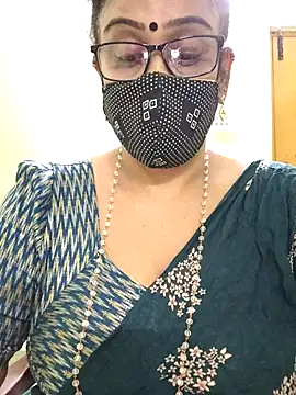 sweet-lotus online show from 11-09-25, 05:00