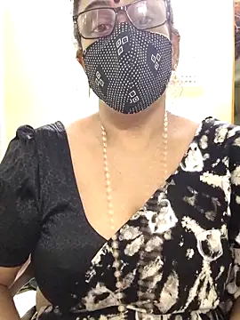 Snapshot of sweet-lotus chatting on 10-04-25, 06:15 sweet-lotus online show from 10-04-25, 06:15