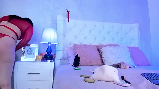 Snapshot of Yara_Bliss_ chatting on 11-14-25, 03:15 Yara Bliss online show from 11-14-25, 03:15