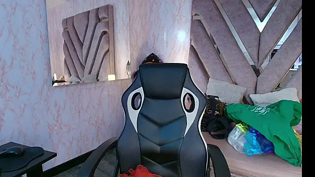 redd pandaa online show from 10-30-25, 04:11