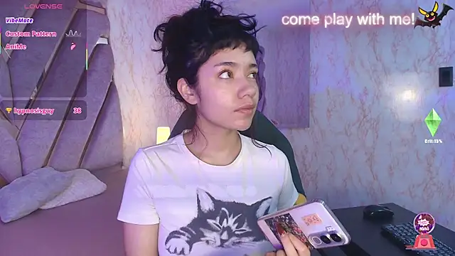 Snapshot of redd_pandaa chatting on 05-22-26, 03:26 redd pandaa online show from 05-22-26, 03:26